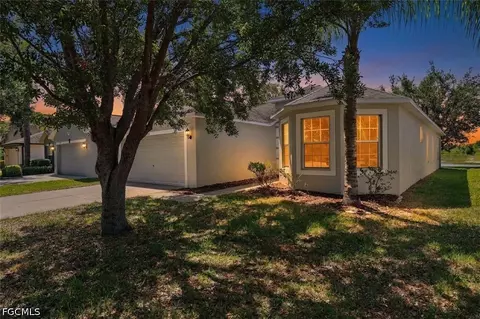 7513 Turtle View Dr, Ruskin, FL 33573 photo 2