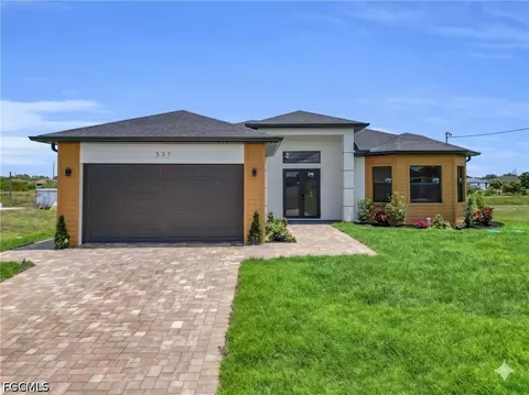 537 Paloma Ave, Lehigh Acres, FL 33974