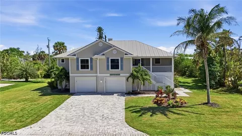 1538 Wilton Ln, Sanibel, FL 33957