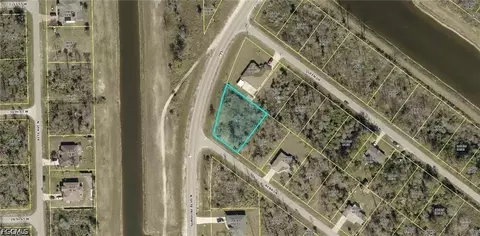 2720 Rena Ln, Lehigh Acres, FL 33971