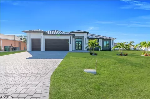 10 SW 35th Ave, Cape Coral, FL 33991