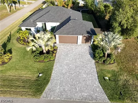 1621 SW 10th Pl, Cape Coral, FL 33991