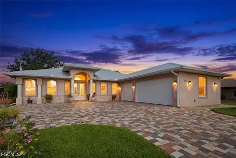 2416 SE 8th Ave, Cape Coral, FL 33990