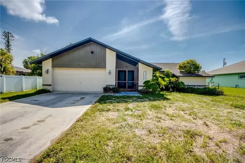 3723 SE 2nd Pl, Cape Coral, FL 33904