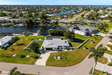 2025 SE 39th St, Cape Coral, FL 33904