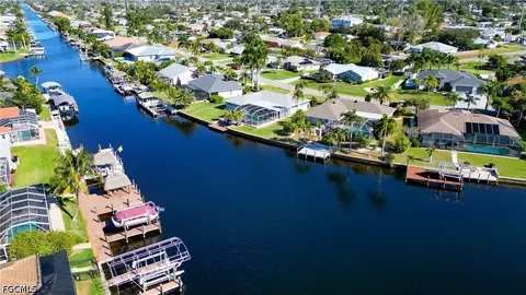 4532 SW 1st Pl, Cape Coral, FL 33914