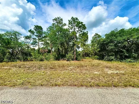 2120 Wells Ave, Alva, FL 33920