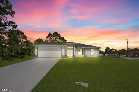 733 Dante Ave S, Lehigh Acres, FL 33974