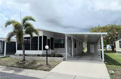 465 Dawn Dr, North Fort Myers, FL 33903