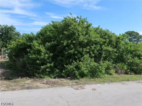 3400 4th St SW, Lehigh Acres, FL 33976