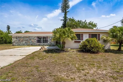 12401 Davis Blvd, Fort Myers, FL 33905