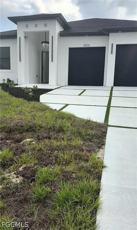 8005 Sunrise Cir, Labelle, FL 33935