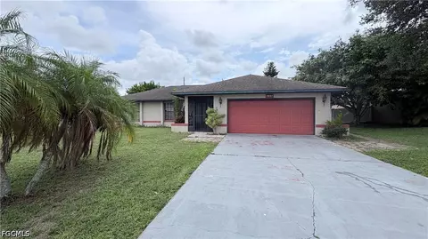 246 SE 7th St, Cape Coral, FL 33990