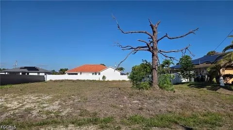 2630 NW 24th Pl, Cape Coral, FL 33993