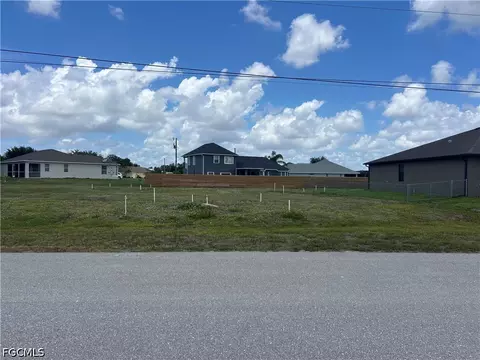 515 SE 11th St, Cape Coral, FL 33990