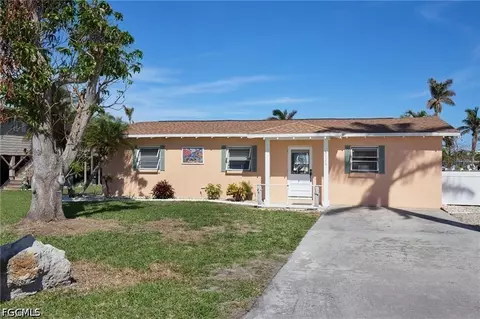 3728 Emerald Ave, Saint James City, FL 33956