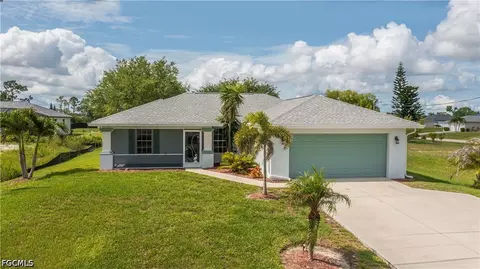 1922 Jacaranda Pkwy W, Cape Coral, FL 33993
