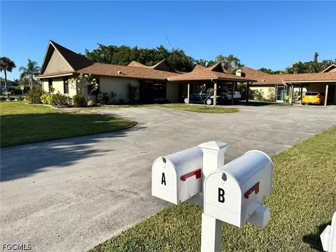 4266 Island Cir #B, Fort Myers, FL 33919