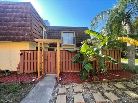 5218 Cedarbend Dr #4, Fort Myers, FL 33919