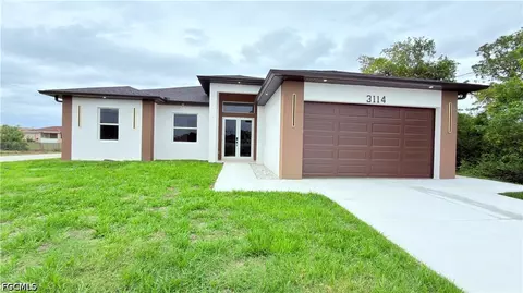 3114 6th St W, Lehigh Acres, FL 33971