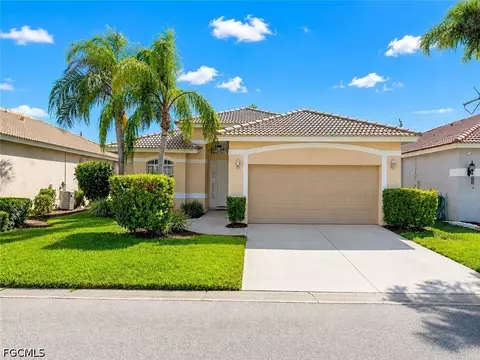 11204 Lakeland Cir, Fort Myers, FL 33913