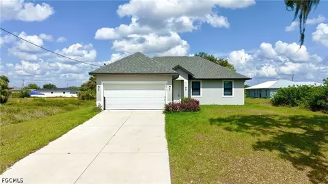 3013 Adcock Dr, Labelle, FL 33935