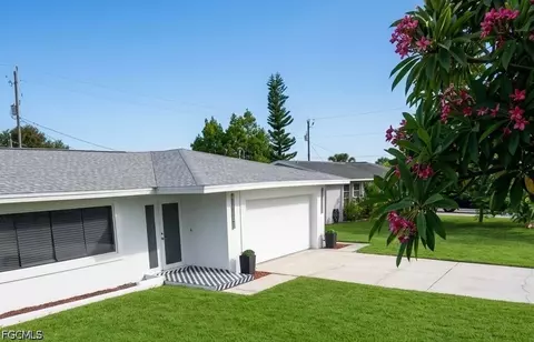 1212 SE 43rd Ter, Cape Coral, FL 33904