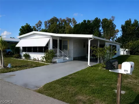2809 Breezewood Dr, North Fort Myers, FL 33917