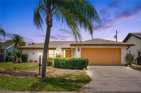 9708 Foxglove Cir, Fort Myers, FL 33919