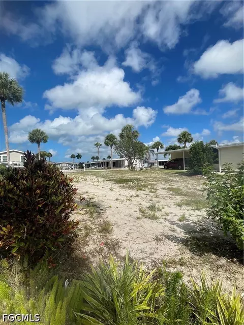 17881 Bryan Ct, Fort Myers Beach, FL 33931