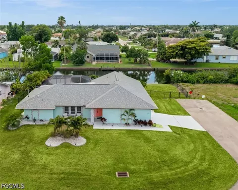 2102 SE 8th St, Cape Coral, FL 33990
