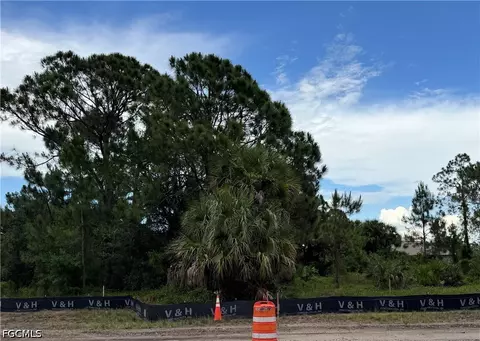 137 Bell Blvd S, Lehigh Acres, FL 33974
