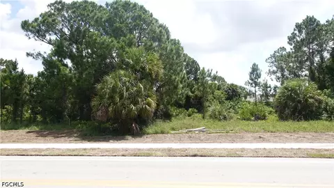137 Bell Blvd S, Lehigh Acres, FL 33974