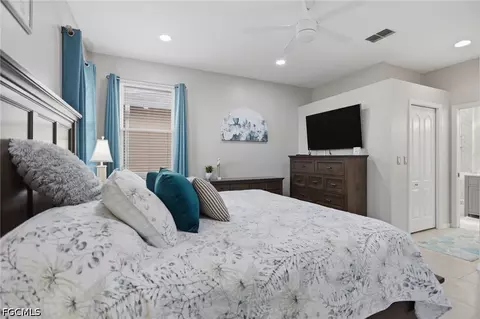 Bedroom - 20700 Persimmon Pl, Estero, FL 33928 photo 5 of 9
