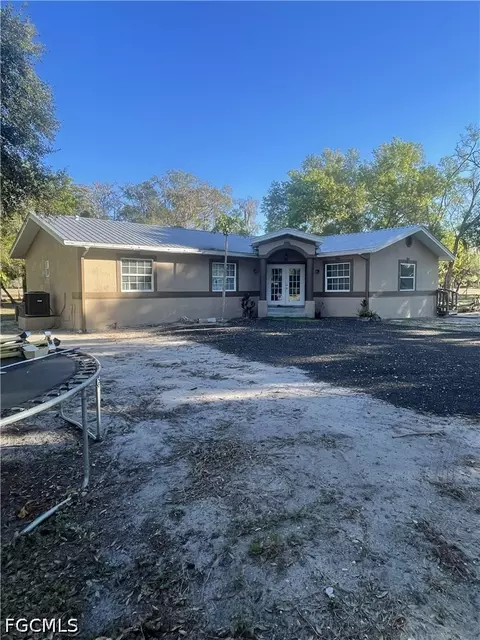 1220 A Rd, Labelle, FL 33935