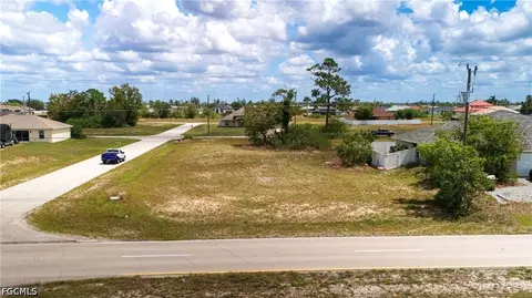 1747 Diplomat Pkwy W, Cape Coral, FL 33993