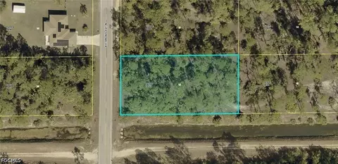 1204 Richmond Ave N, Lehigh Acres, FL 33972