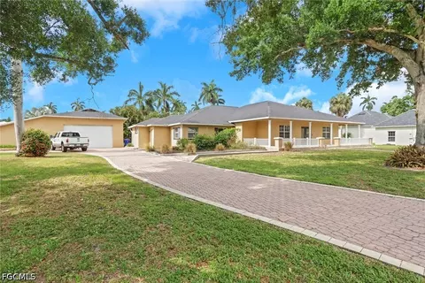 1357 Osceola Dr, Fort Myers, FL 33901