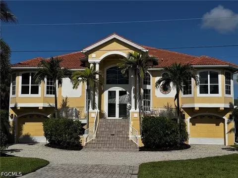 789 Pyrula Ave, Sanibel, FL 33957