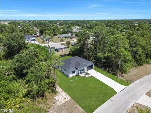 5035 Spinnaker Rd, Labelle, FL 33935 photo 2