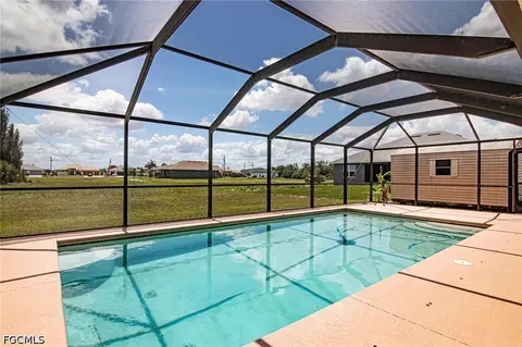 2009 NW 41st Ave, Cape Coral, FL 33993