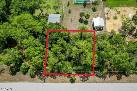 414 Hamilton Ave, Lehigh Acres, FL 33972 photo 2