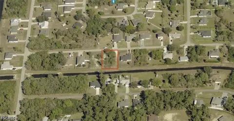 3849 Heyburn St, Fort Myers, FL 33905