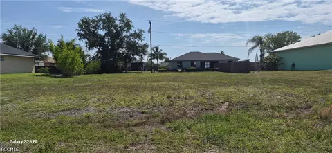 2501 NE 19th Pl, Cape Coral, FL 33909