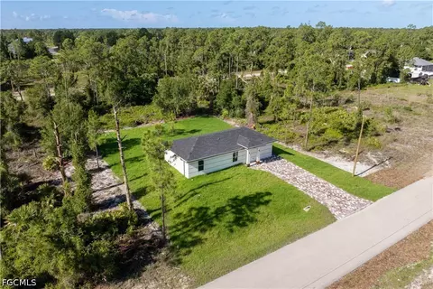 View/Area - 940 Berg St E, Lehigh Acres, FL 33974 photo 3 of 6