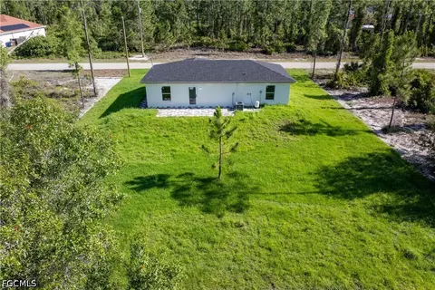 Exterior - 940 Berg St E, Lehigh Acres, FL 33974 photo 3 of 3
