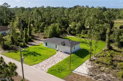 View/Area - 940 Berg St E, Lehigh Acres, FL 33974 photo 2 of 6