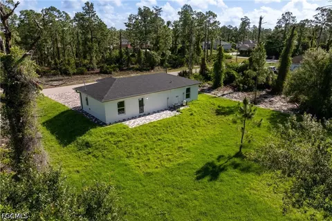 Exterior - 940 Berg St E, Lehigh Acres, FL 33974 photo 2 of 3
