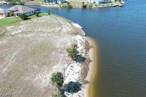 4213 NW 39th St, Cape Coral, FL 33993