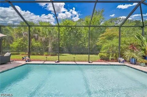 16096 Herons View Dr, Alva, FL 33920